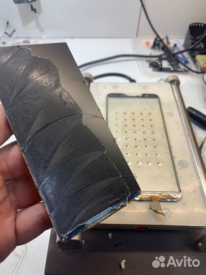 Замена стекла дисплея, переклейка, ремонт плат