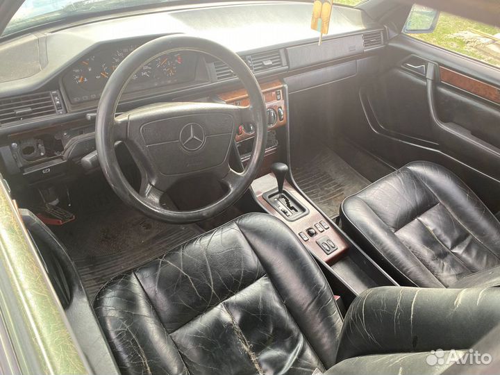 Mercedes-Benz E-класс 2.2 AT, 1994, битый, 365 000 км