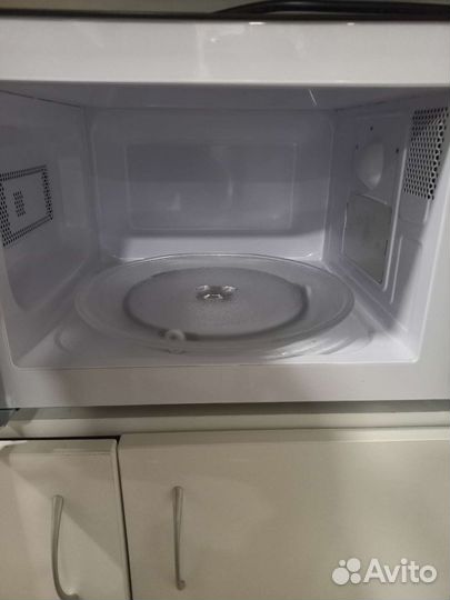 Микроволновая печь Daewoo новая,в идеале