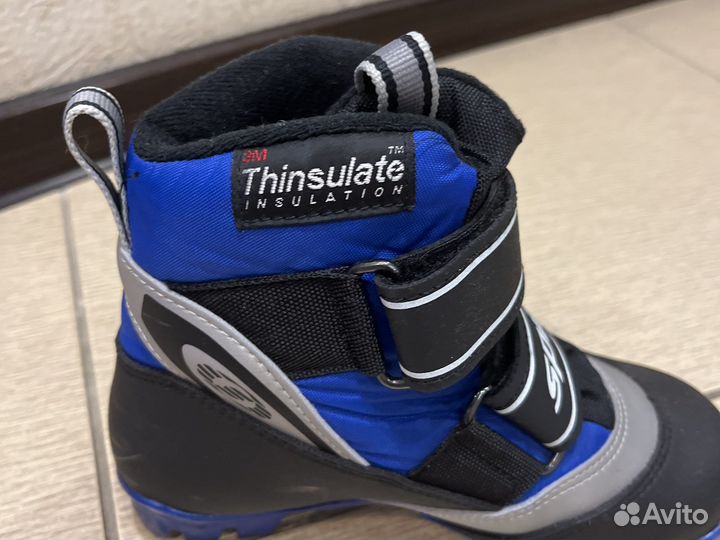 Детские лыжные ботинки фирмы «Thinsulate”