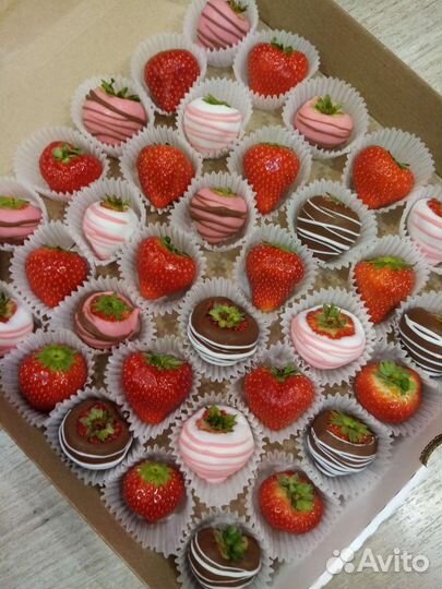 Клубника в шоколаде букеты и боксы