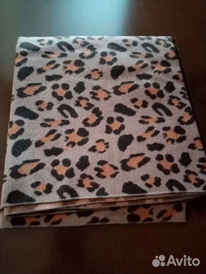 Продам жен. шарф (2,0 * 0,5 м), расцветка леопард