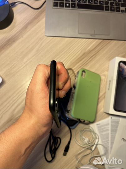 iPhone Xr, 64 ГБ