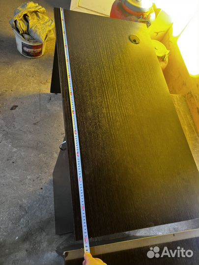 Офисный стол