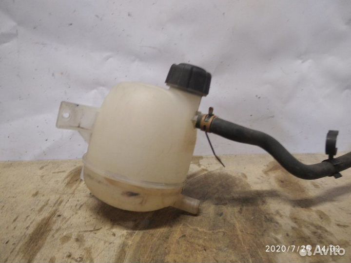 Бачок расширительный LADA Largus K7M 2015