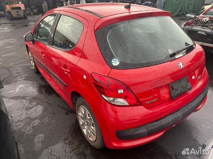 Амортизатор на Peugeot 207