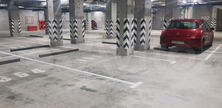 Машиноместо, 18 м²