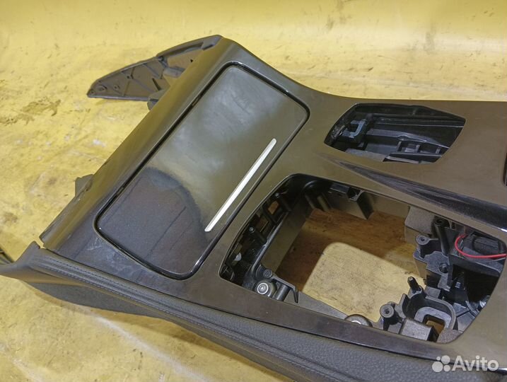 Консоль центральная BMW 5-serie F10 F11 2009-2016