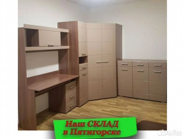 Шкаф пенал с ящиками