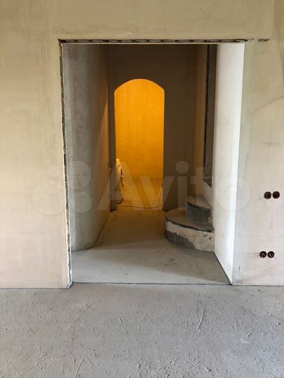 2-к. квартира, 70,5 м², 4/4 эт.