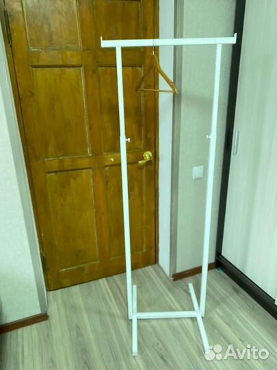 Вешалка напольная