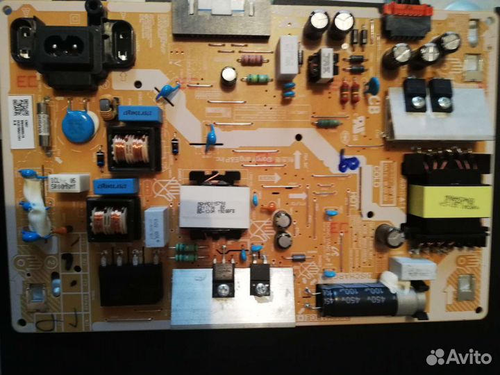 Телевизор Samsung ue49n5500au