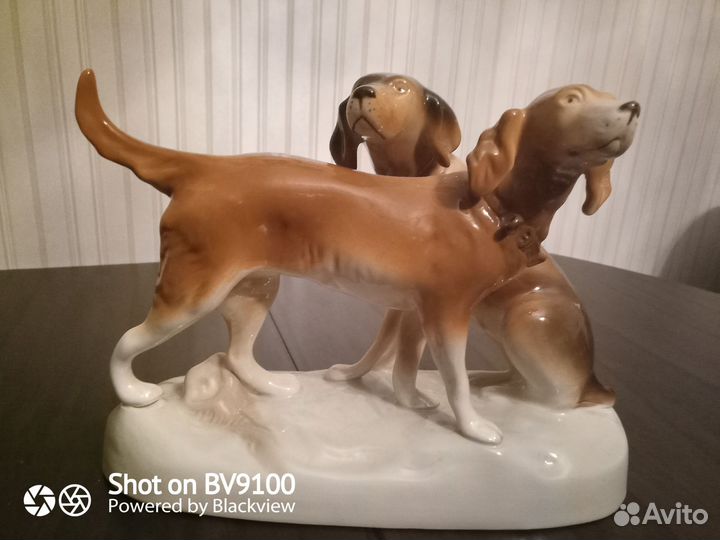 Фарфоровая статуэтка Royal Dux Охотничьи собаки