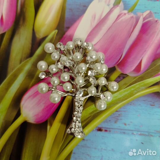 Брошь жемчужное дерево