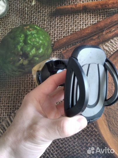 Подставка для телефона в машину