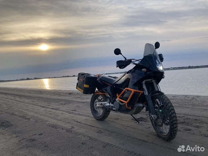 KTM 950 adventure