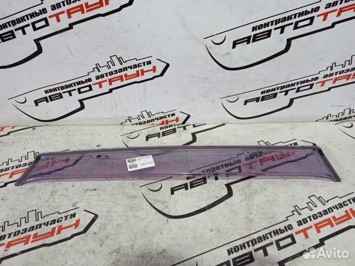 Ветровик jeep grand cherokee WH WK задний правый