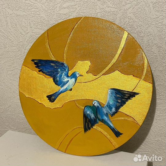 Круглая картина маслом Синие птицы на золотом фоне
