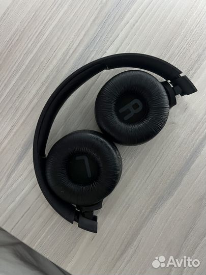 Наушники JBL 560