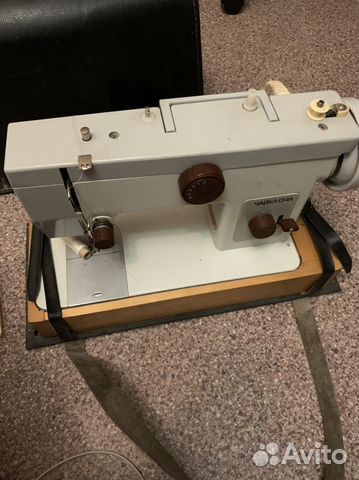 Швейная машина Чайка 134