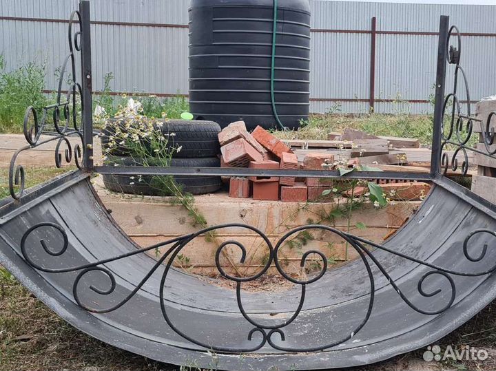 Козырёк металлический над дверным проемом