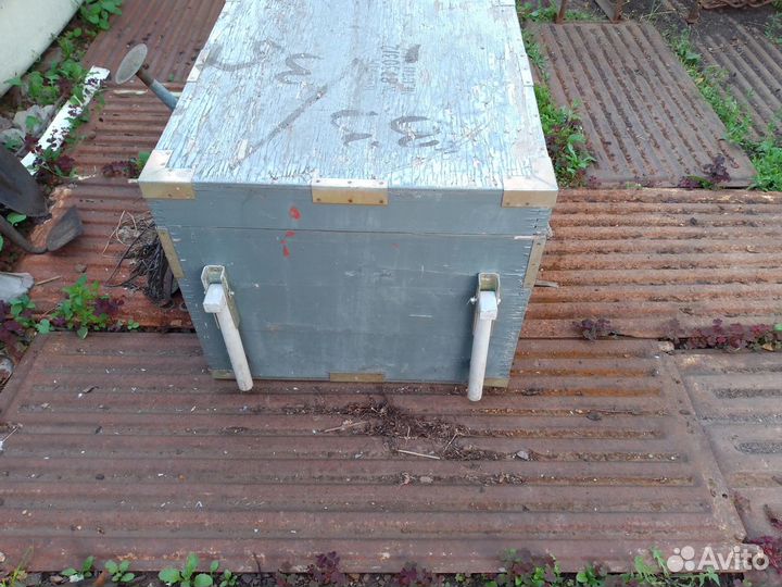 Сундук деревянный