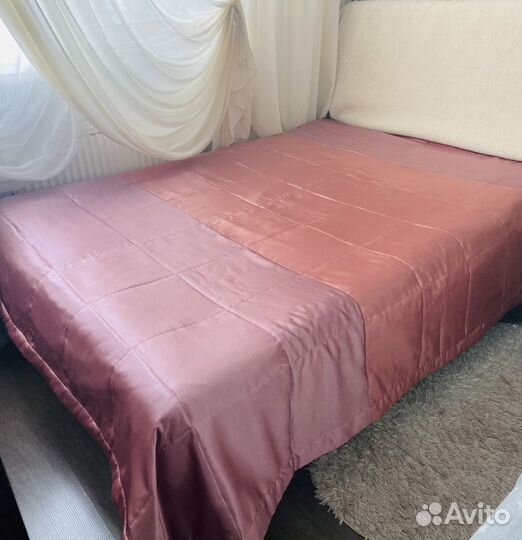 Покрывало на кровать новое