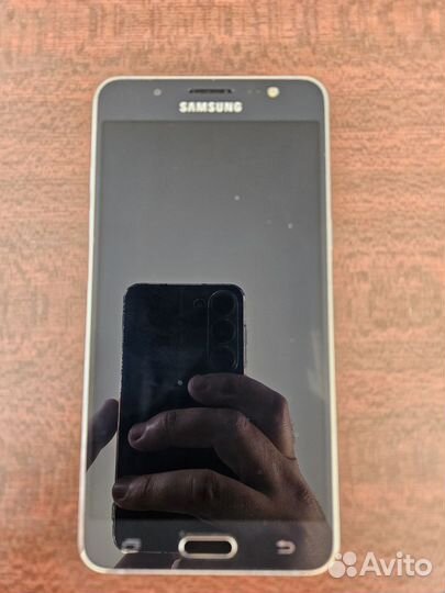 Samsung Galaxy J5 (2016), 2/16 ГБ