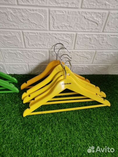 Вешалки детские