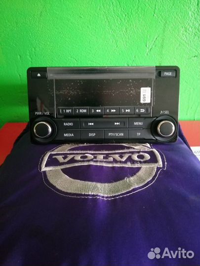 Продам новую магнитолу