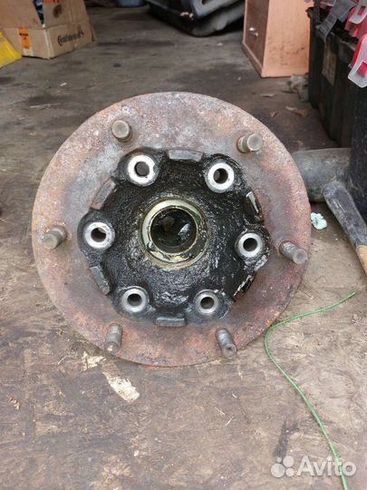 Mercedes 609d ступица