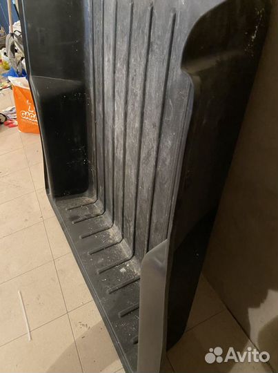 Поддон пластиковый для Мерседес