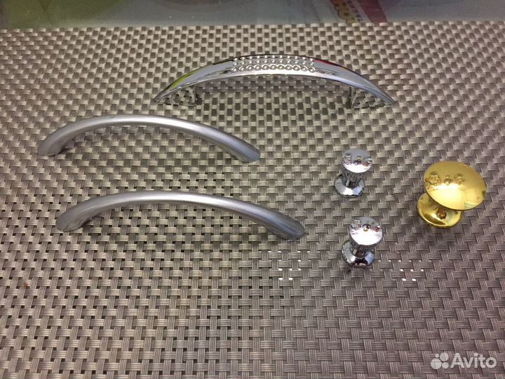 Ручки для мебели