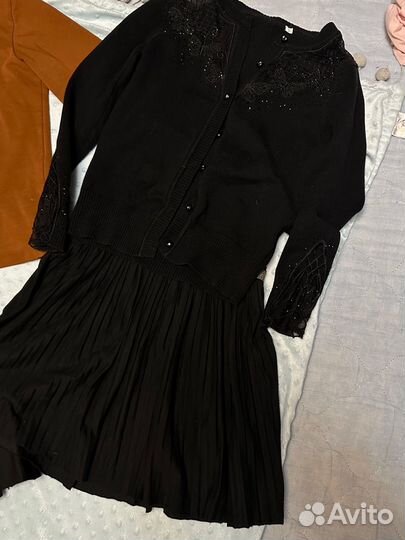 Одежда для девочки, 2,3 класс отдам бесплатно