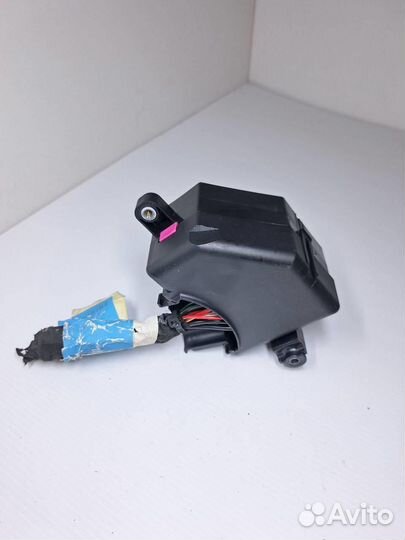 Блок предохранителей VW Passat (B6) 2005-2010