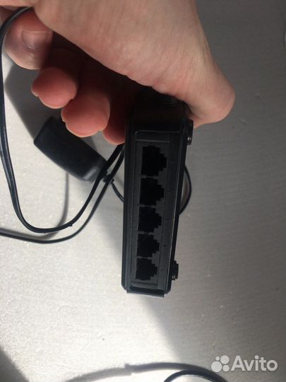 Коммутатор D-link DES-1005A