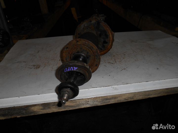 Стойка правая Шевроле Авео Chevrolet Aveo