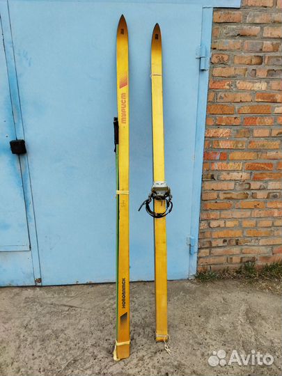 Лыжи беговые из СССР(две пары)