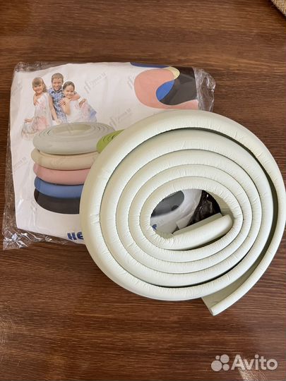 Защитная лента на углы мебели