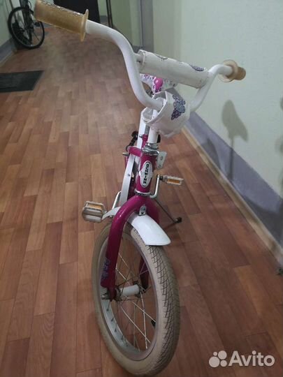Велосипед Schwinn 16 с доп. колесами