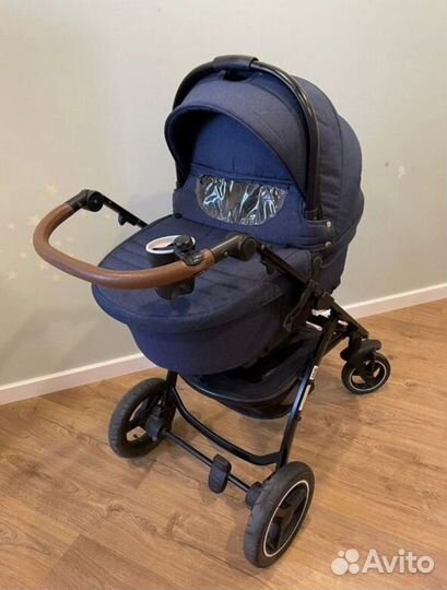 Коляска 3 в 1 с автолюлькой