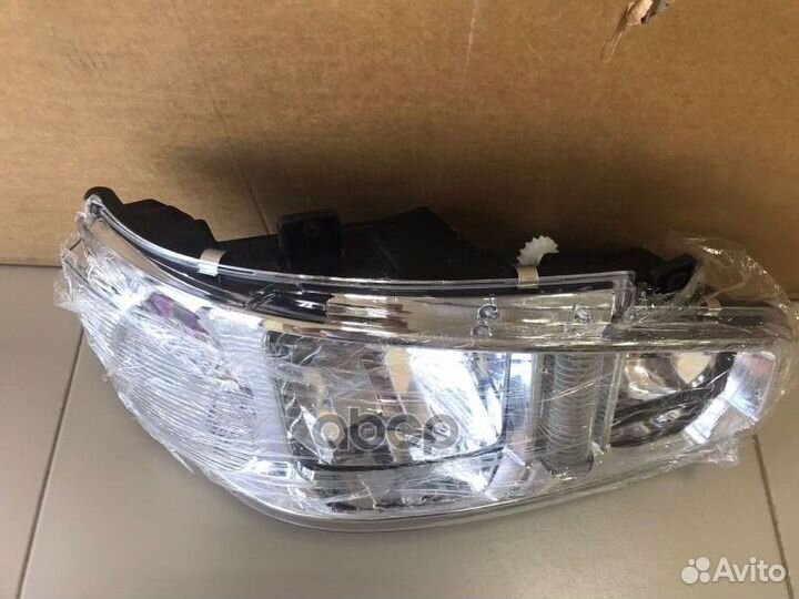 Фара FAW J6P правая с 2018 года, FAW 3711020-59A/C