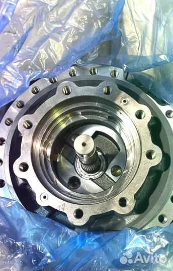 Hitachi EX27U Редуктор хода Hitachi ZX330