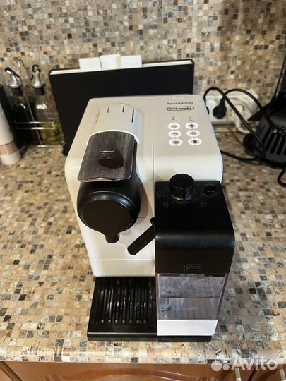 Кофемашина delonghi nespresso EN550