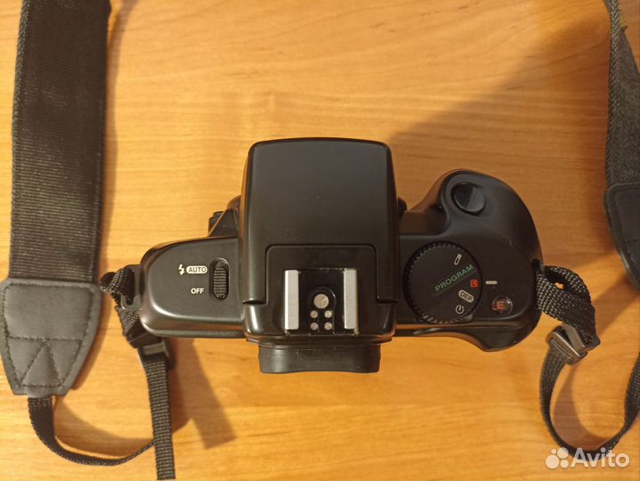 Плёночный фотоаппарат Canon 750