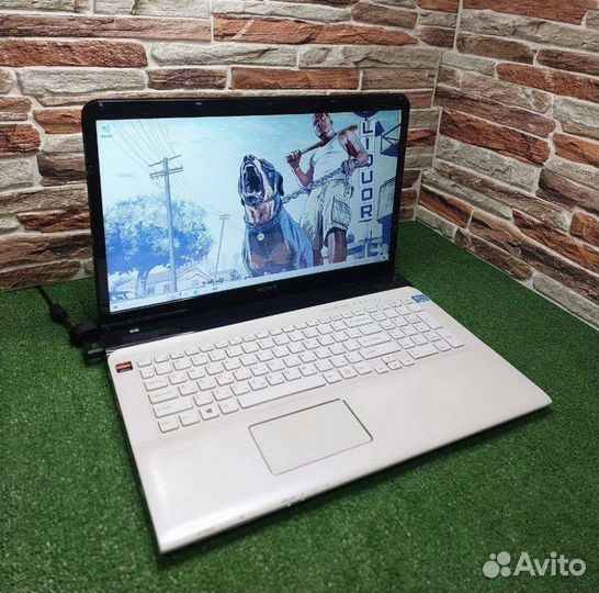 Ноутбук sony 17.3/Intel Core i3/ssd/озу8Гб