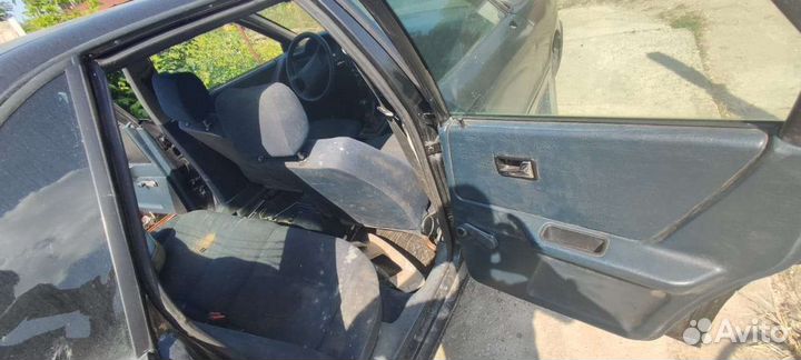 Audi 80 1.6 МТ, 1988, битый, 180 000 км