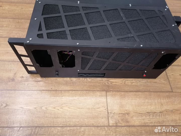 Donnager корпус на 8 видеокарт