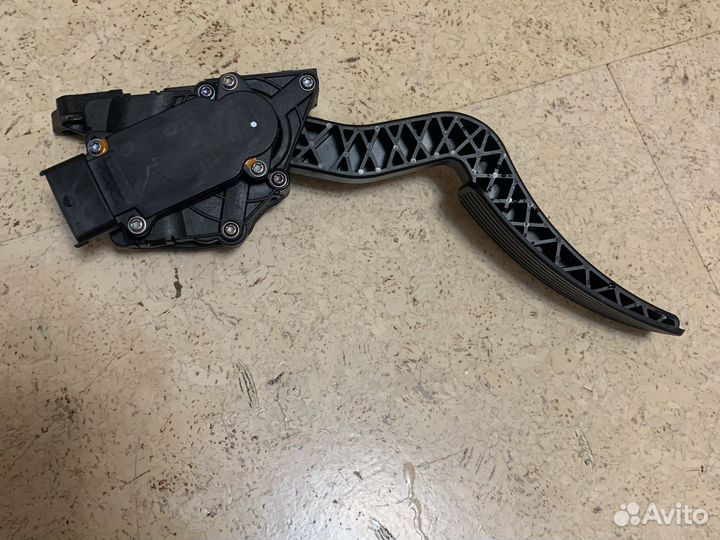 Ssang Yong Электронная педаль газа