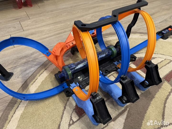 Гоночный трек hot wheels